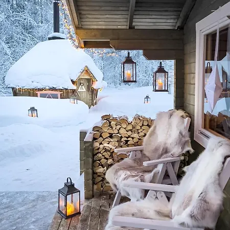 Foxfires Private Boutique