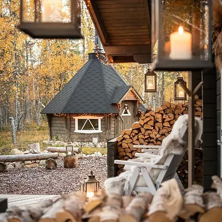 Foxfires Private Boutique 列维